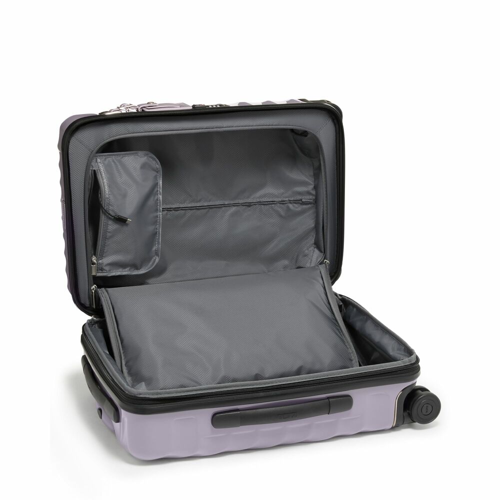 International Pequena Expandable 4 Wheels